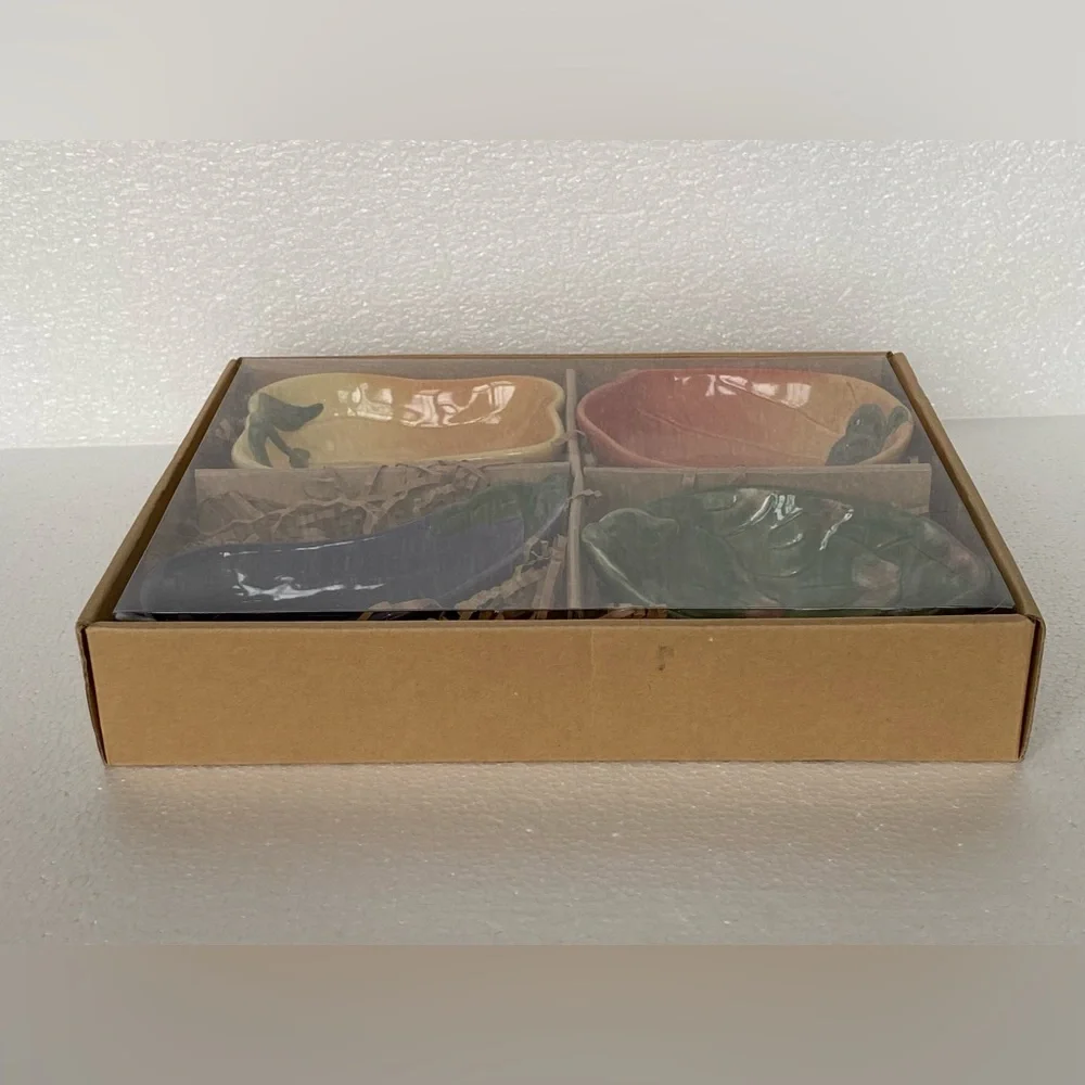 Williams Sonoma Jardin Potager Set Of 4 Hand Painted Vegetable Dipping Bowls